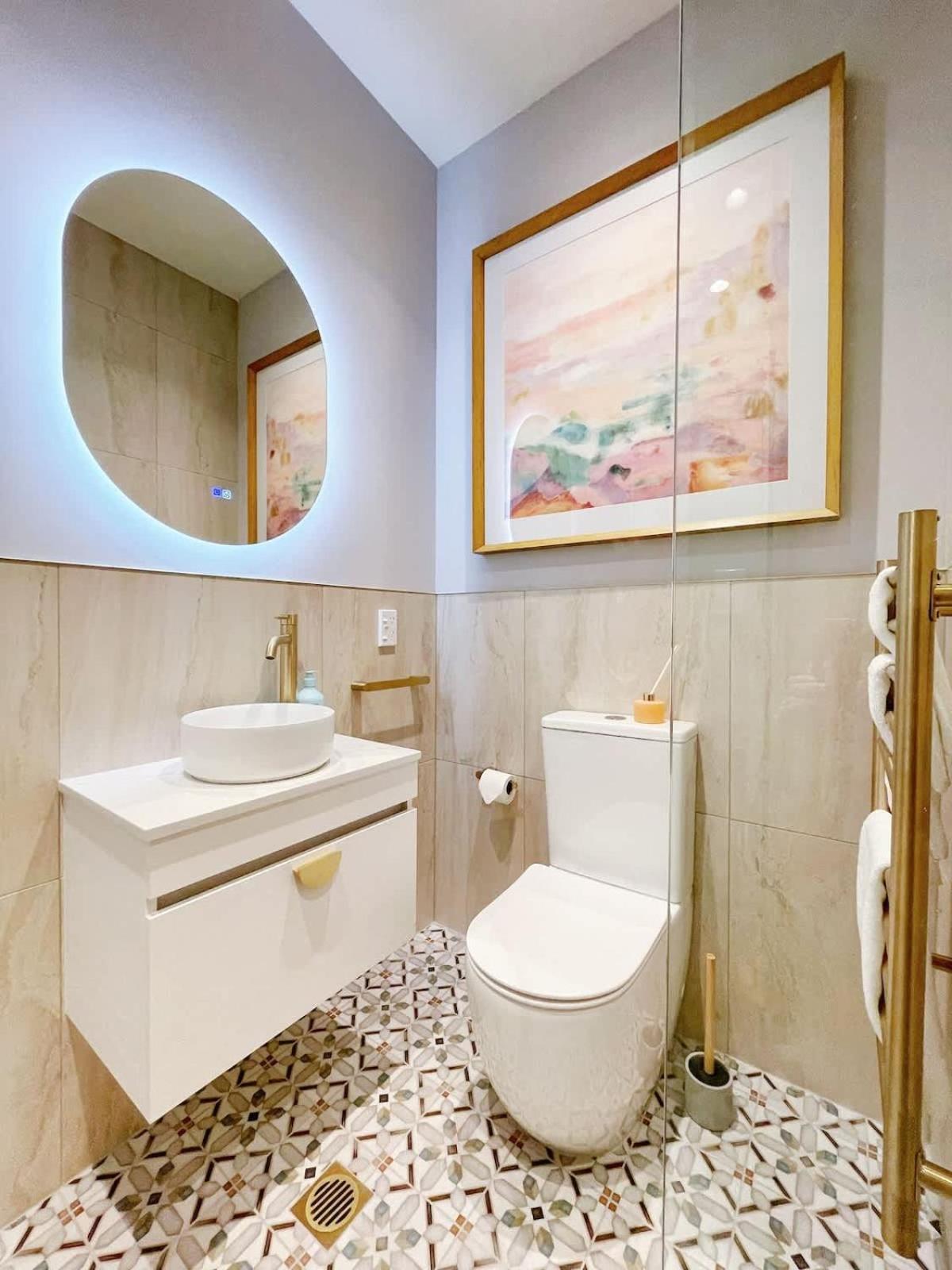 524- Stylish Urban Retreat On Queen Street Apartment *